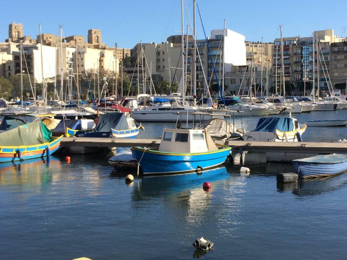 Seafront Apartment Between Valletta And Sliema Msida Exteriör bild